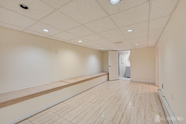 8 Parkside Drive, North Brunswick, NJ 08902