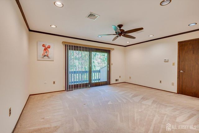 8 Parkside Drive, North Brunswick, NJ 08902