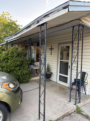 512 Patricia DR, San Marcos, TX 78666
