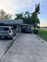 512 Patricia DR, San Marcos, TX 78666