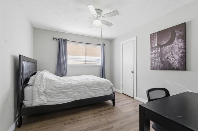 437 E 2nd Street, Deer Park, TX 77536