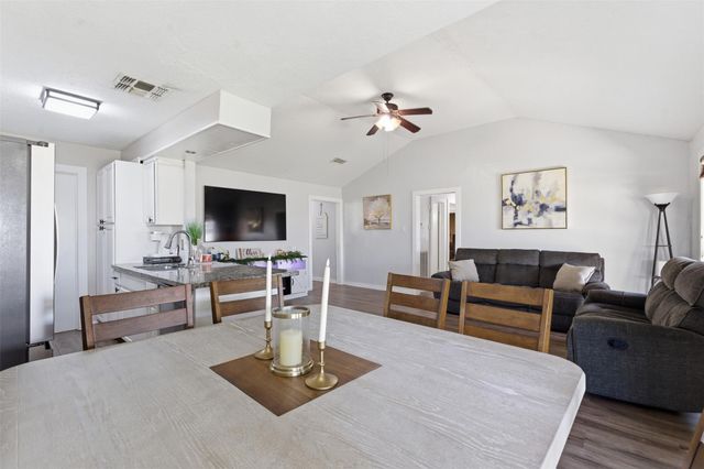 437 E 2nd Street, Deer Park, TX 77536