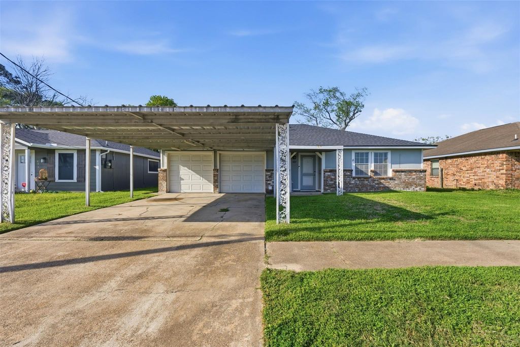 437 E 2nd Street, Deer Park, TX 77536