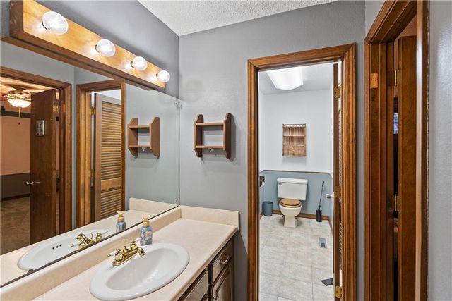 3029 Majestic Drive, Independence, KS 67301