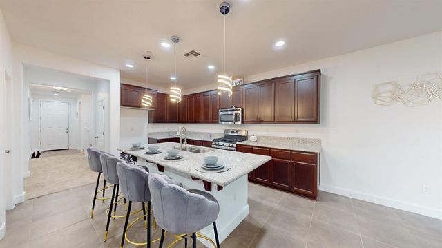 9824 Porto Bay Dr, Elk Grove, CA 95757