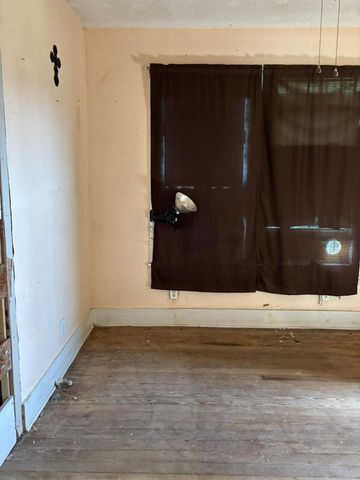 4311 Bernardo De Galvez Avenue, Galveston, TX 77550