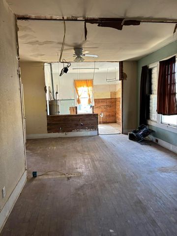 4311 Bernardo De Galvez Avenue, Galveston, TX 77550