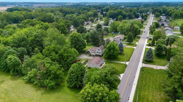 1054 N Seminary Street, Roanoke, IN 46783