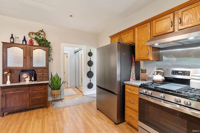 1054 N Seminary Street, Roanoke, IN 46783