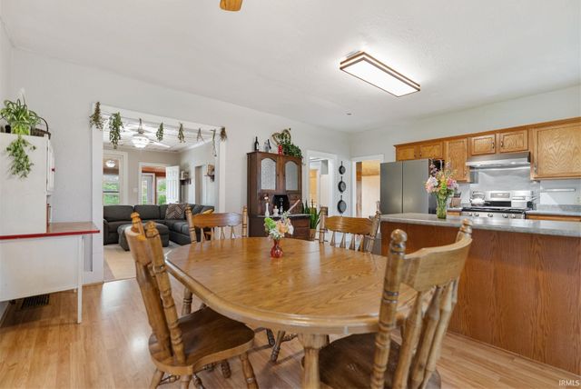 1054 N Seminary Street, Roanoke, IN 46783
