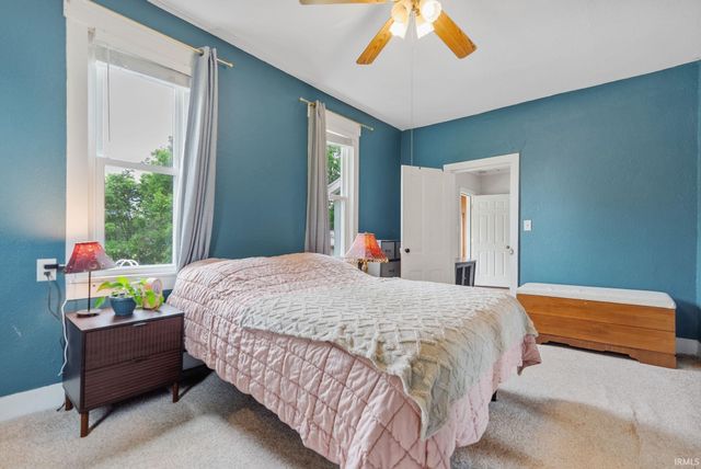 1054 N Seminary Street, Roanoke, IN 46783