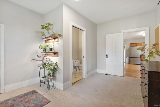 1054 N Seminary Street, Roanoke, IN 46783