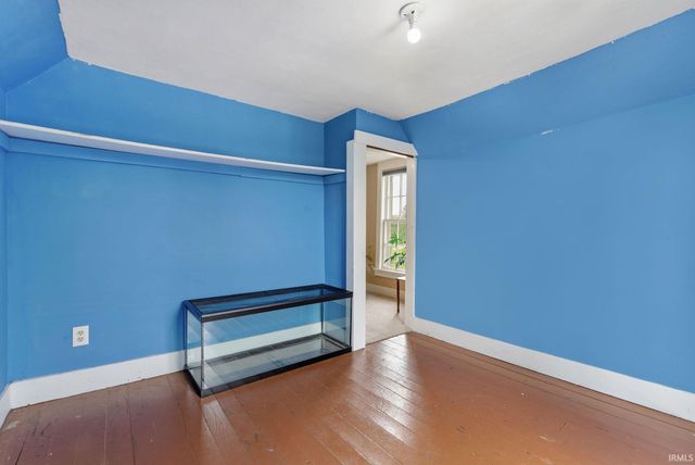 1054 N Seminary Street, Roanoke, IN 46783