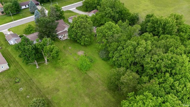 1054 N Seminary Street, Roanoke, IN 46783