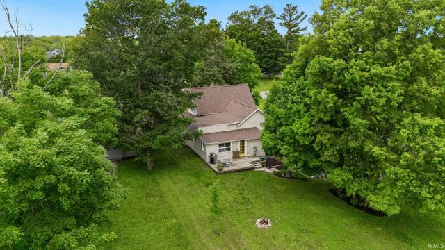 1054 N Seminary Street, Roanoke, IN 46783