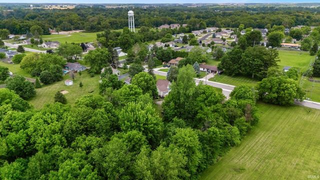 1054 N Seminary Street, Roanoke, IN 46783