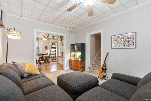 1054 N Seminary Street, Roanoke, IN 46783