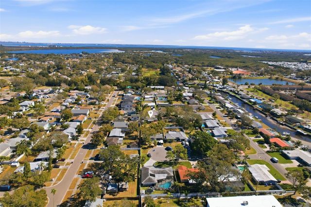 7962 2ND WAY N, St Petersburg, FL 33702