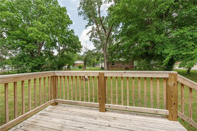 302 6th Street, Green Forest, AR 72638