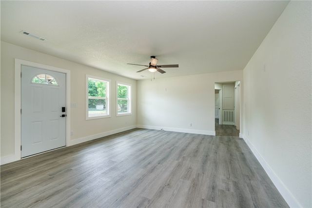 302 6th Street, Green Forest, AR 72638