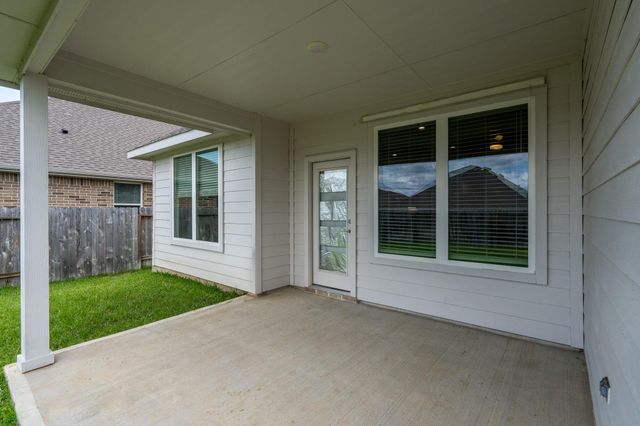 1565 Oakdale Crest Rd, Montgomery, TX 77316