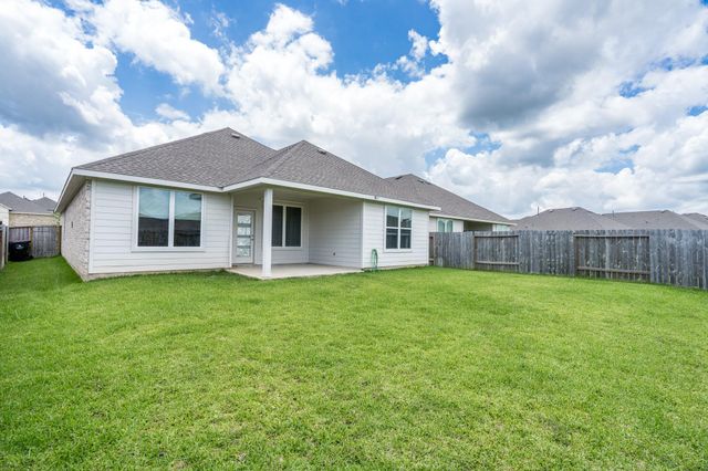 1565 Oakdale Crest Rd, Montgomery, TX 77316