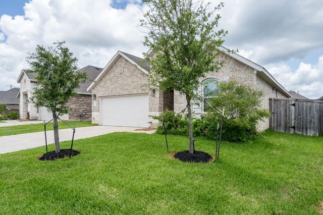 1565 Oakdale Crest Rd, Montgomery, TX 77316