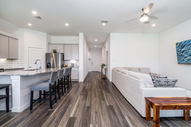 1565 Oakdale Crest Rd, Montgomery, TX 77316