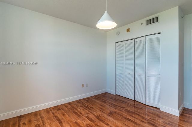 19501 W Country Club Dr 1603, Aventura, FL 33180