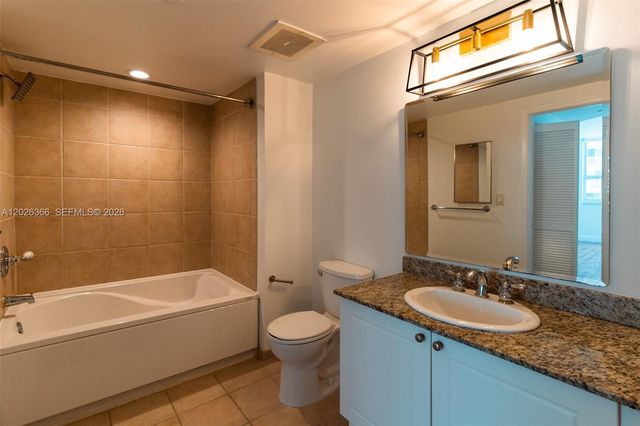 19501 W Country Club Dr 1603, Aventura, FL 33180