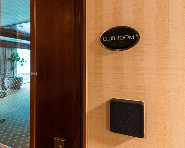 19501 W Country Club Dr 1603, Aventura, FL 33180