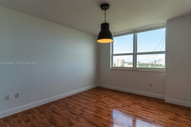 19501 W Country Club Dr 1603, Aventura, FL 33180