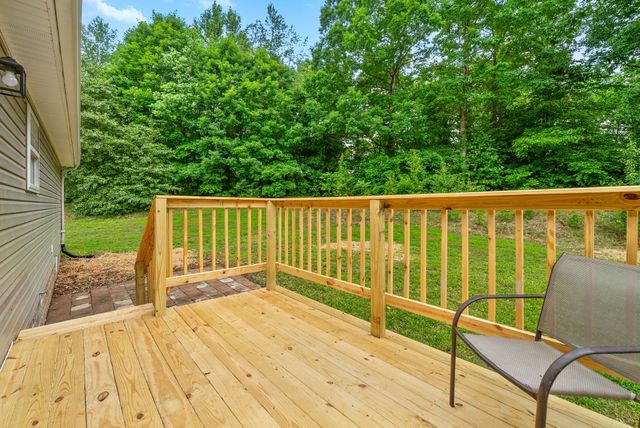 271 Golden Pond Ave, Oak Grove, KY 42262