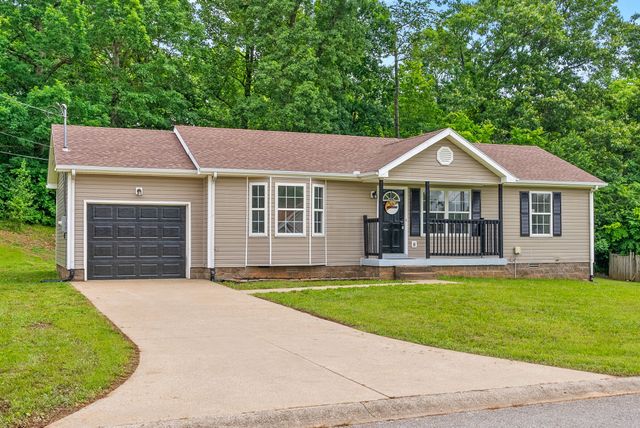 271 Golden Pond Ave, Oak Grove, KY 42262