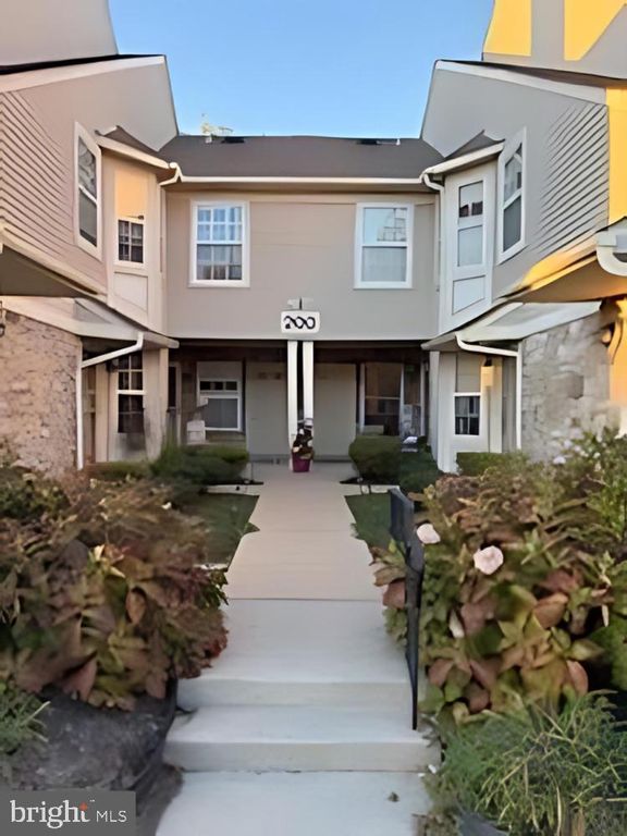 202 ANDOVER CT, Quakertown, PA 18951