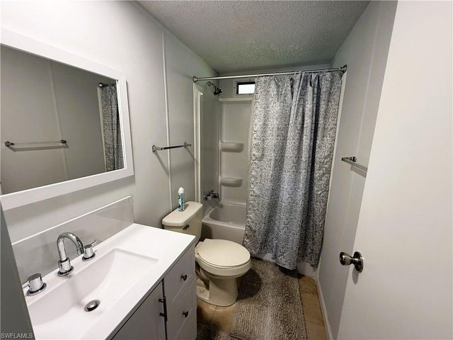 3158 Bunny Run DR, North Fort Myers, FL 33917