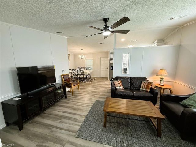 3158 Bunny Run DR, North Fort Myers, FL 33917