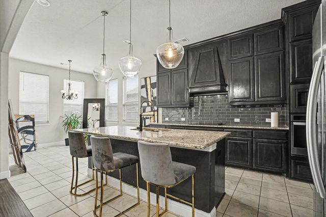 504 Stillwater Drive, Waxahachie, TX 75165