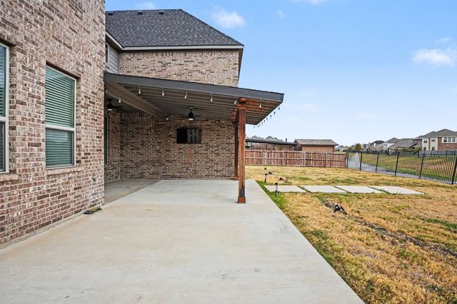504 Stillwater Drive, Waxahachie, TX 75165