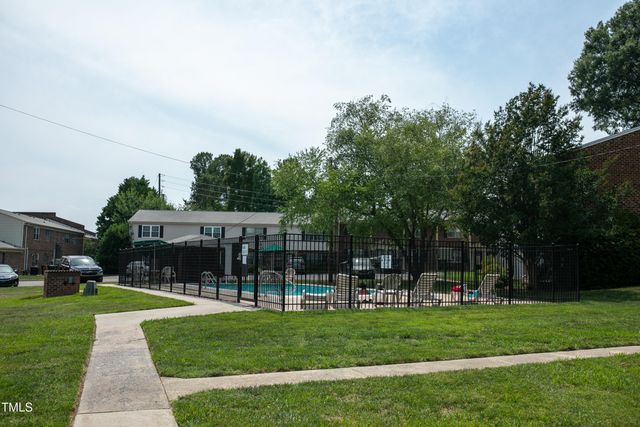 1002 Willow Drive Apt 107, Chapel Hill, NC 27514