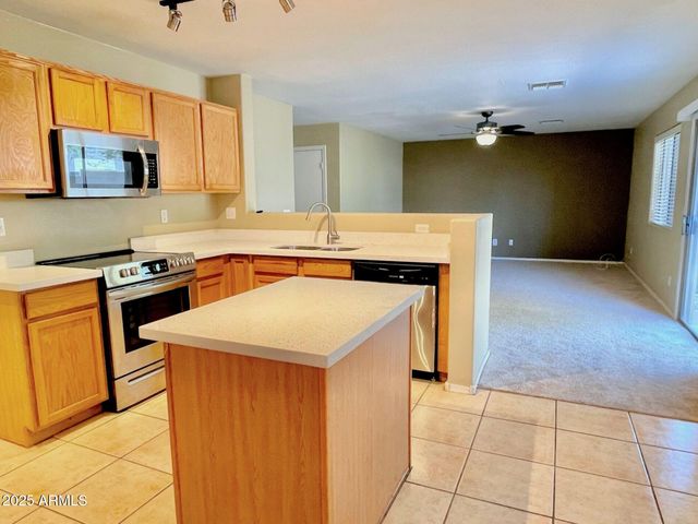 1704 E Renegade Trail, San Tan Valley, AZ 85143