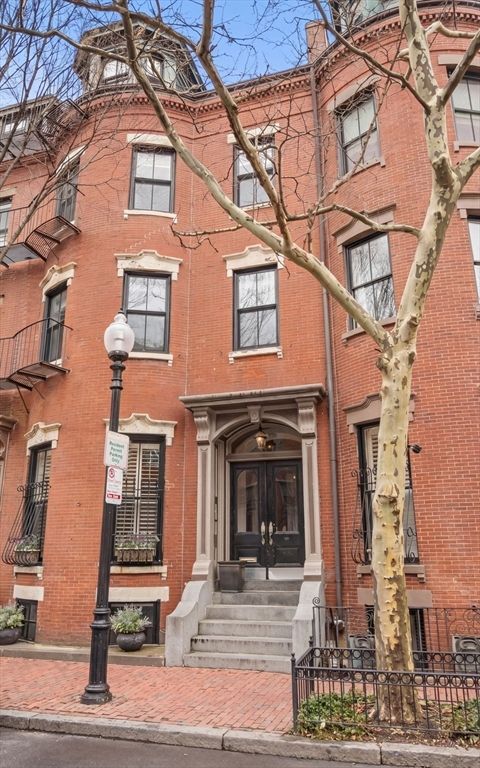 501 Shawmut Ave. 3, Boston, MA 02118