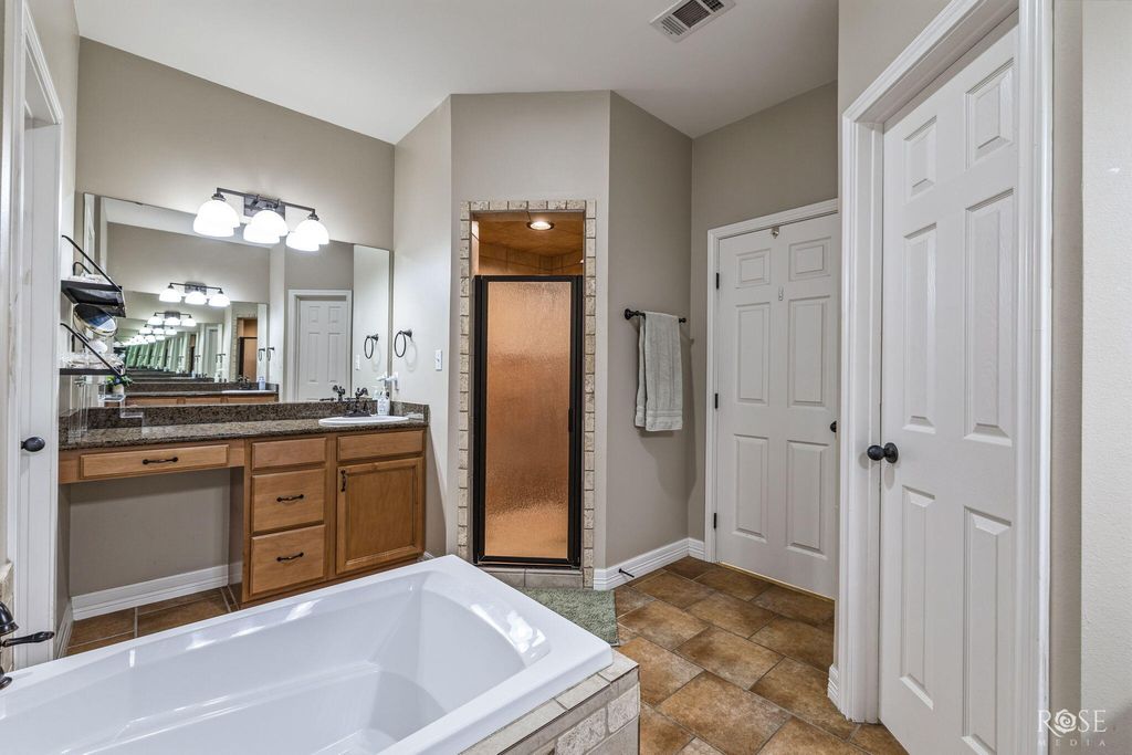 Image 19 of property listing at 3933 Margaret Lane, San Angelo, TX 76904