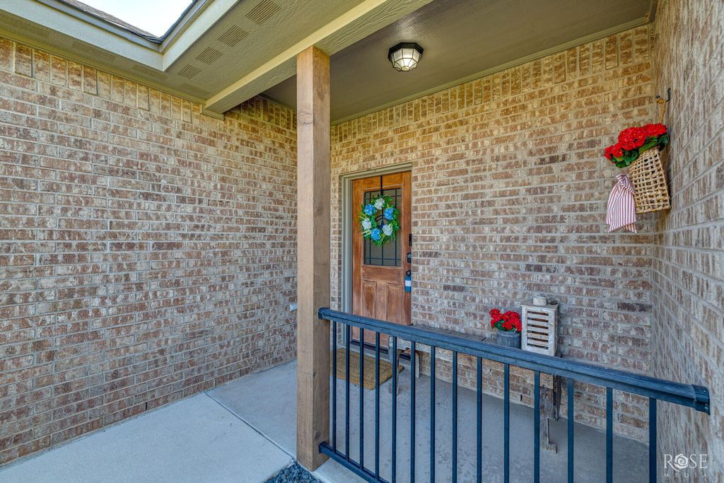 Image 3 of property listing at 3933 Margaret Lane, San Angelo, TX 76904
