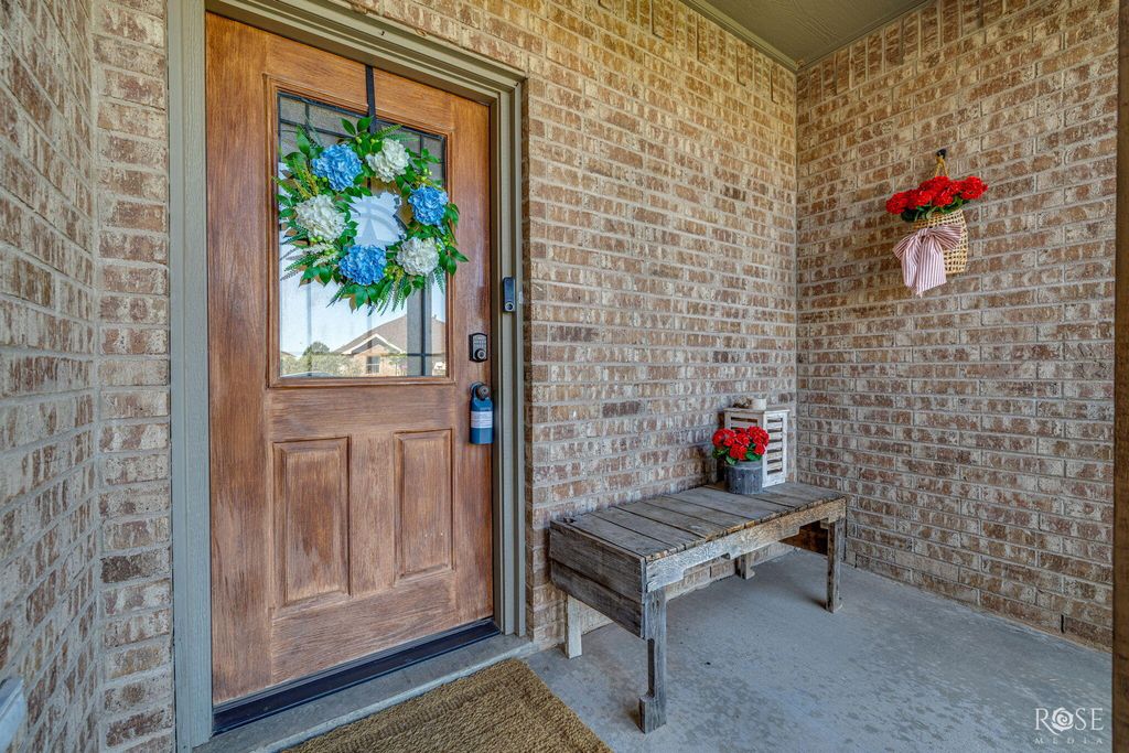 Image 4 of property listing at 3933 Margaret Lane, San Angelo, TX 76904