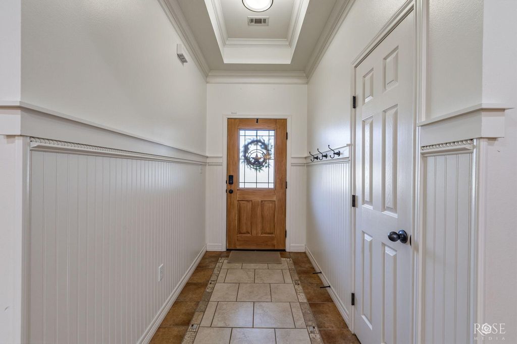 Image 5 of property listing at 3933 Margaret Lane, San Angelo, TX 76904