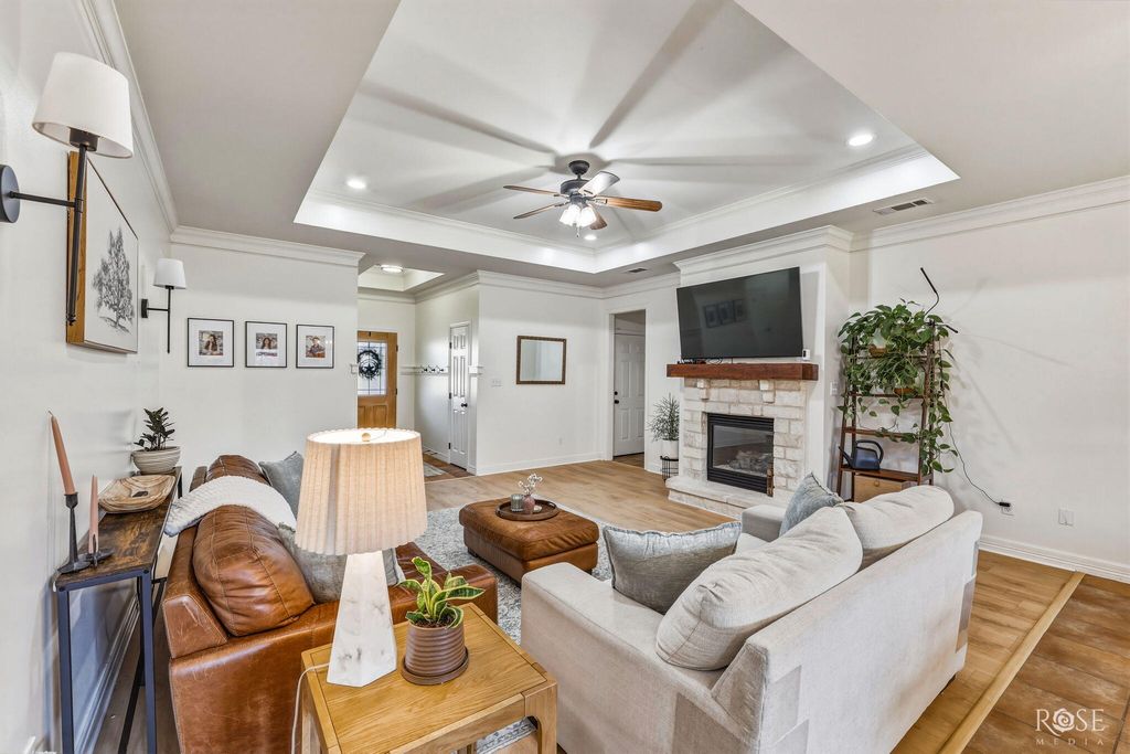 Image 9 of property listing at 3933 Margaret Lane, San Angelo, TX 76904