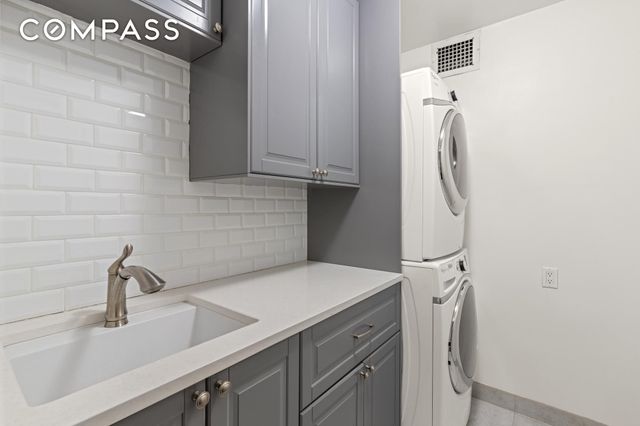 345 E 73rd Street 11KL, New York City, NY 10021