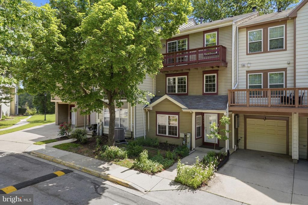 Image 2 of property listing at 4753 RIVER VALLEY WAY #56, Bowie, MD 20720