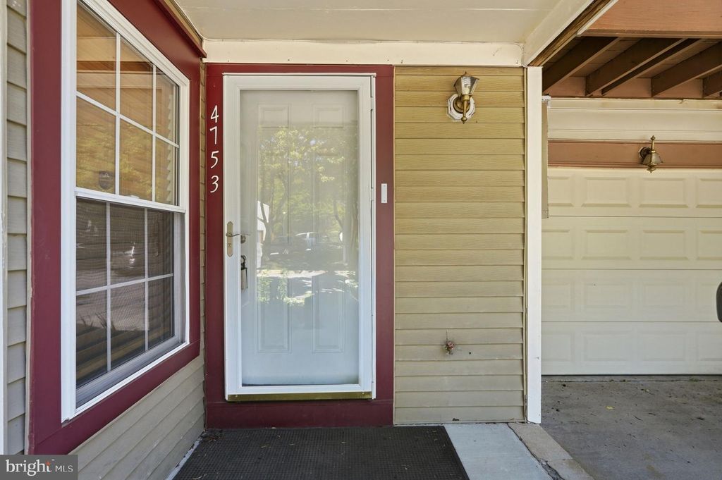 Image 6 of property listing at 4753 RIVER VALLEY WAY #56, Bowie, MD 20720